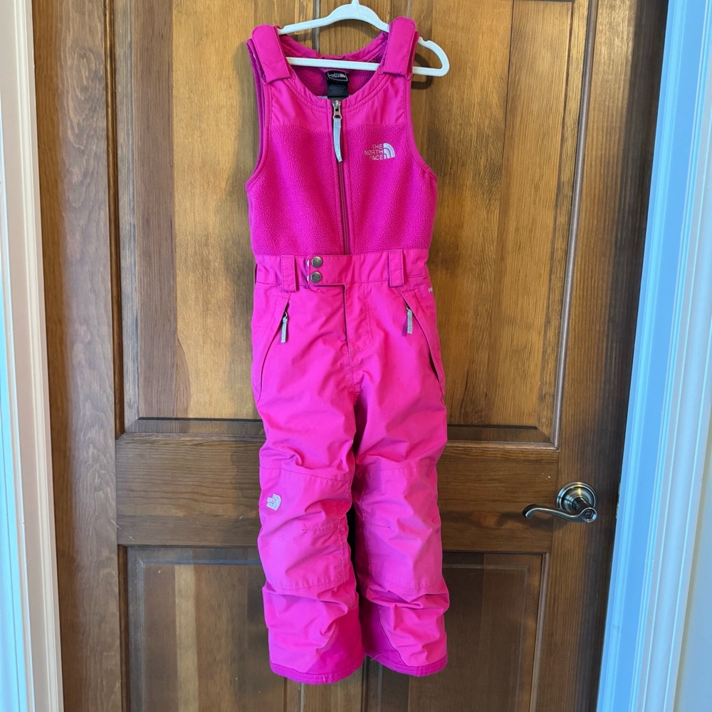 EUC North Face pink snowsuit size xxs/5